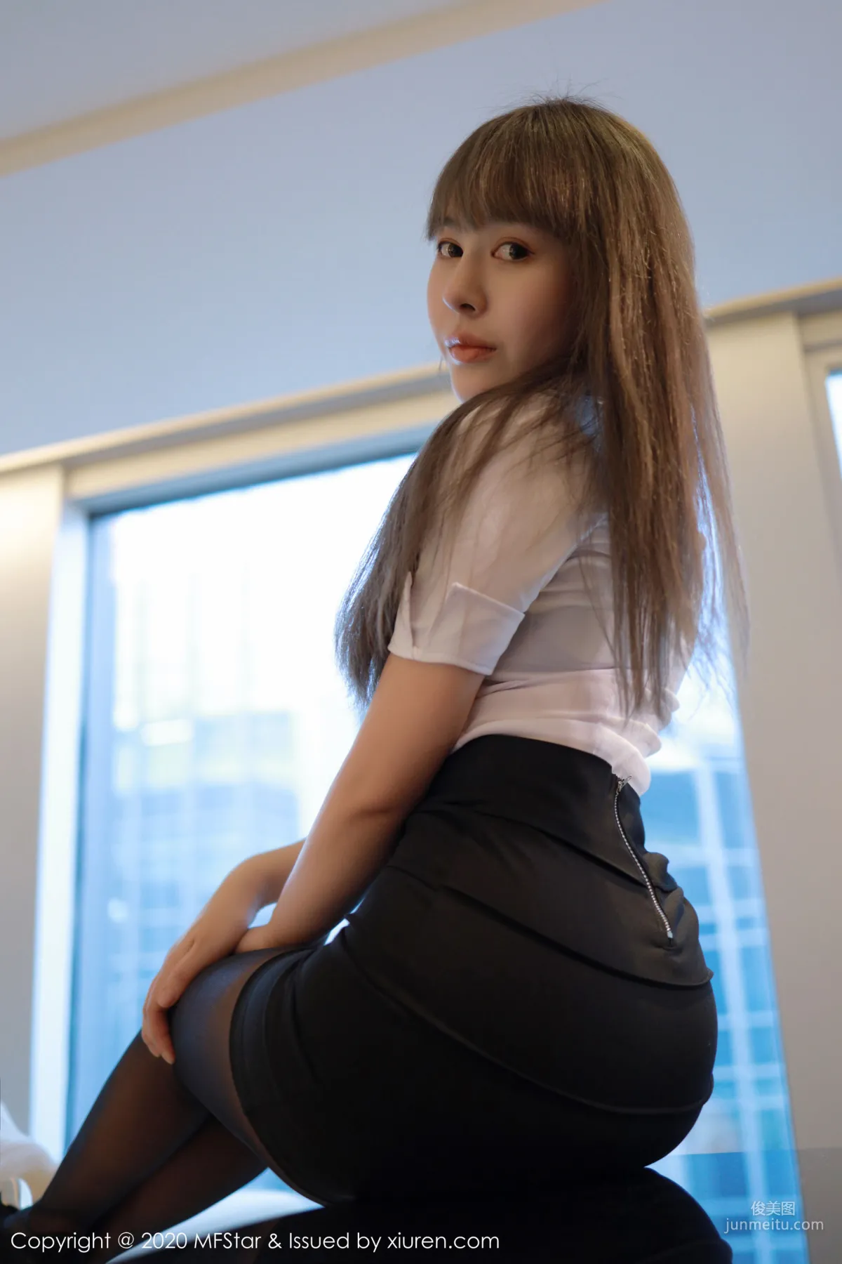艾莉Evelyn《職場女秘書制服》 [模範學院MFStar] Vol.257 寫真集 24