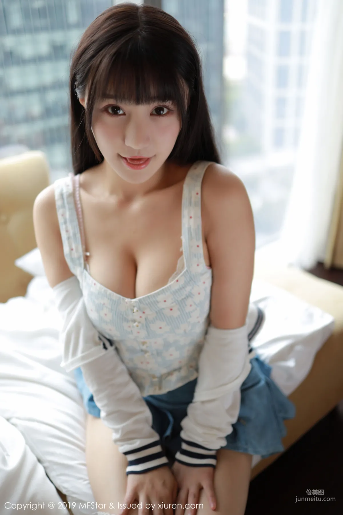 Flower朱可兒《短裙+蕾絲襪》 [模範學院MFStar] Vol.233 寫真集 25