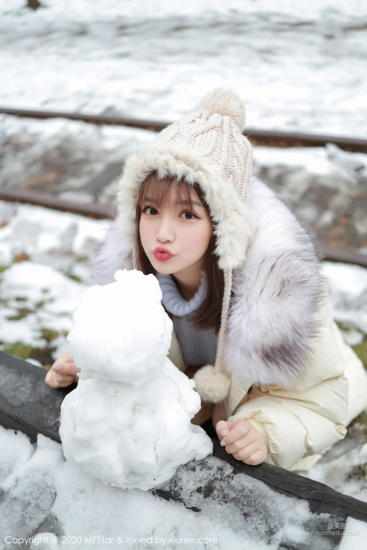 恩率babe《性感開背毛衣系列》 [模範學院MFStar] Vol.262 寫真集 14