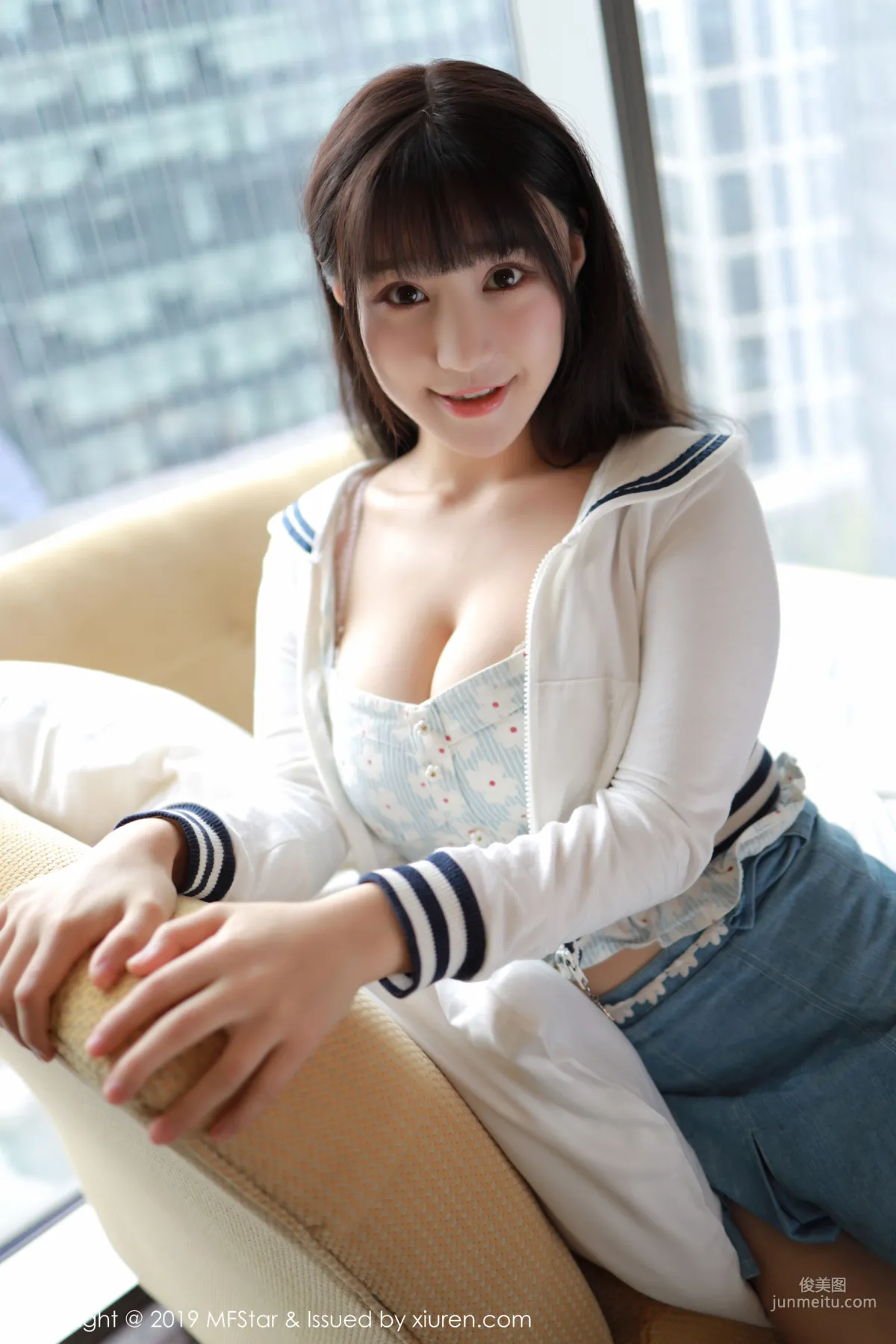 Flower朱可兒《短裙+蕾絲襪》 [模範學院MFStar] Vol.233 寫真集 29