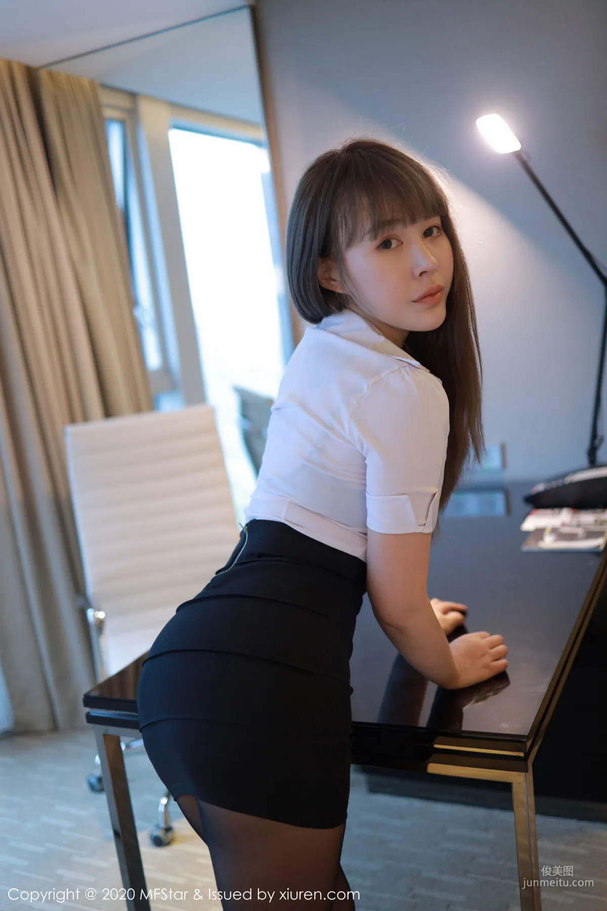 艾莉Evelyn《職場女秘書制服》 [模範學院MFStar] Vol.257 寫真集 14