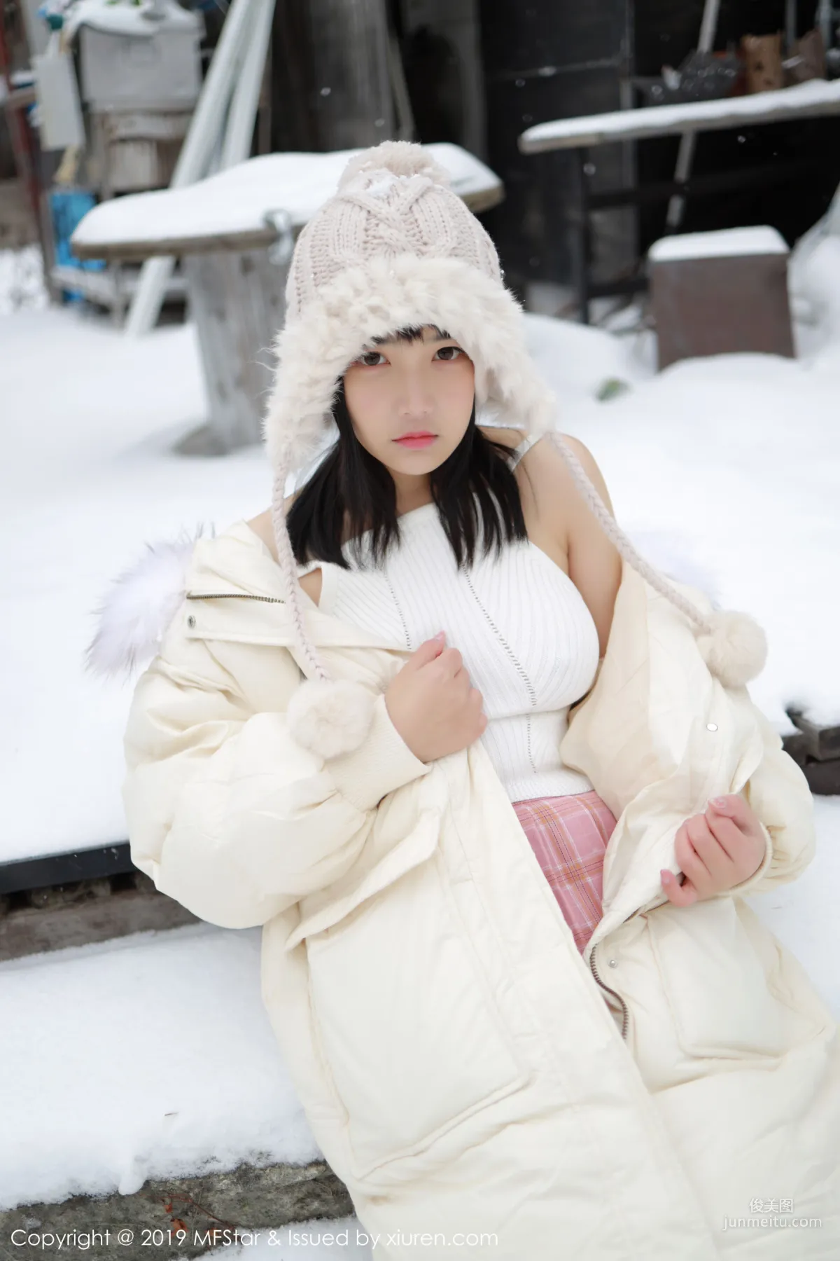 徐微微mia《冰天雪地街拍》 [模範學院MFStar] Vol.246 寫真集 22
