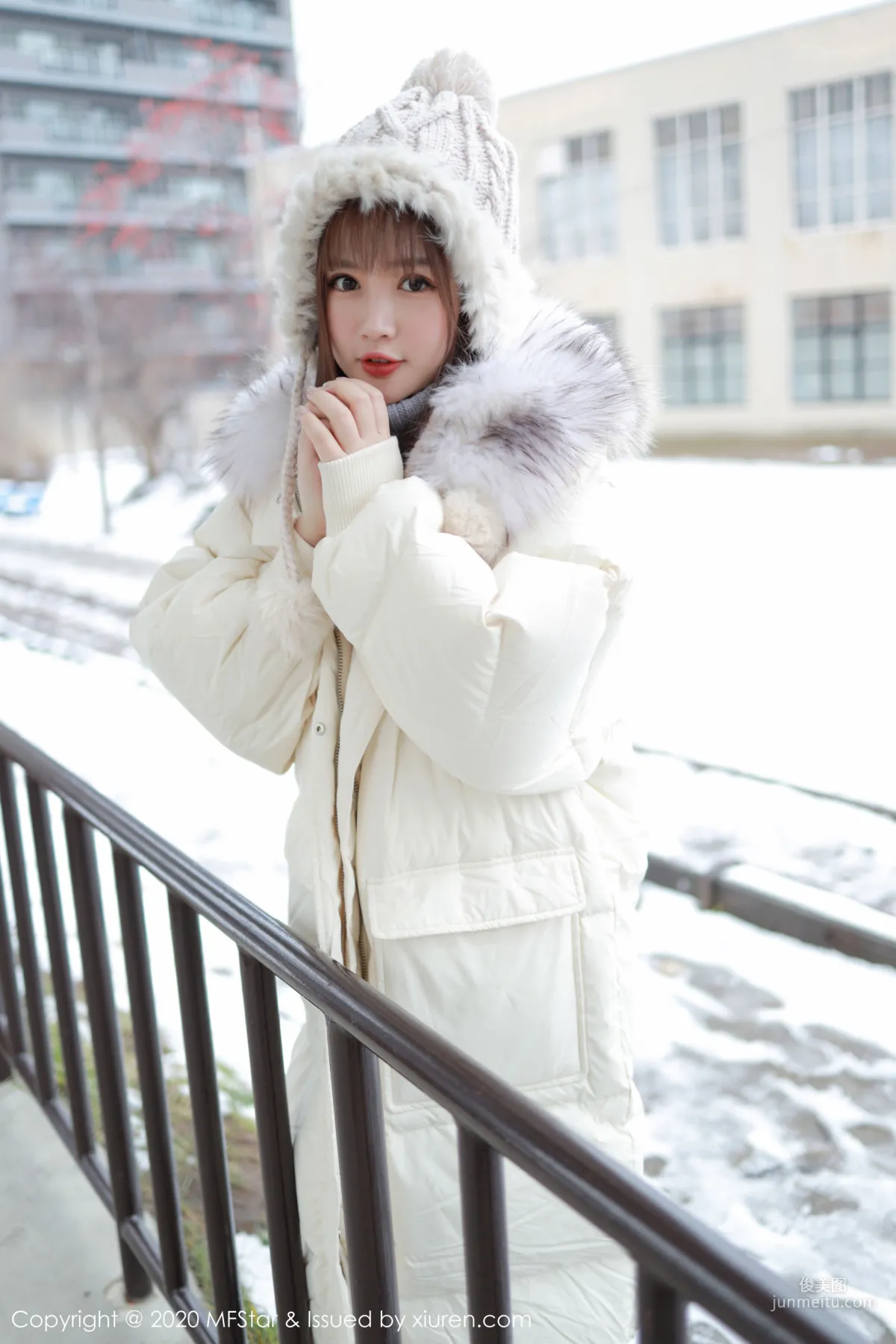恩率babe《性感開背毛衣系列》 [模範學院MFStar] Vol.262 寫真集 1