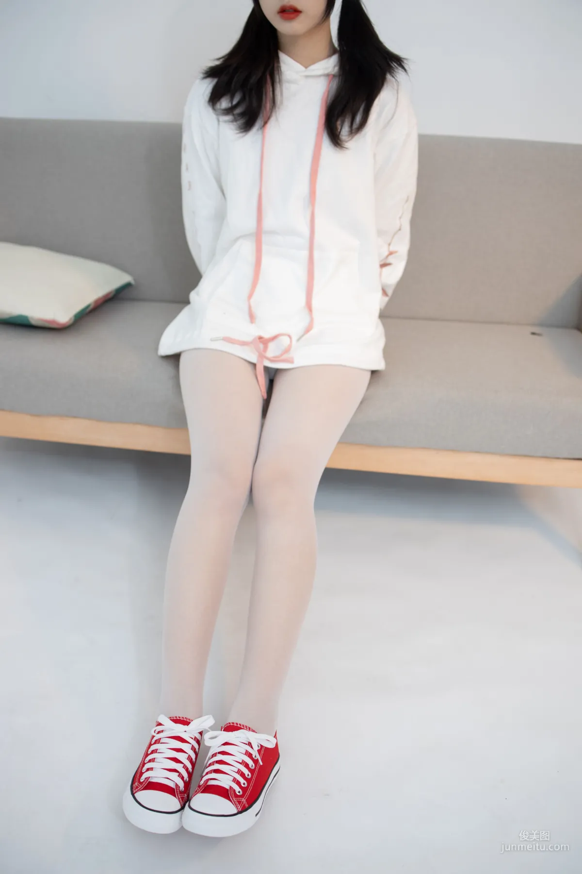 小夜《红布鞋白丝 13D白丝》 [森萝财团] JKFUN-056 写真集6
