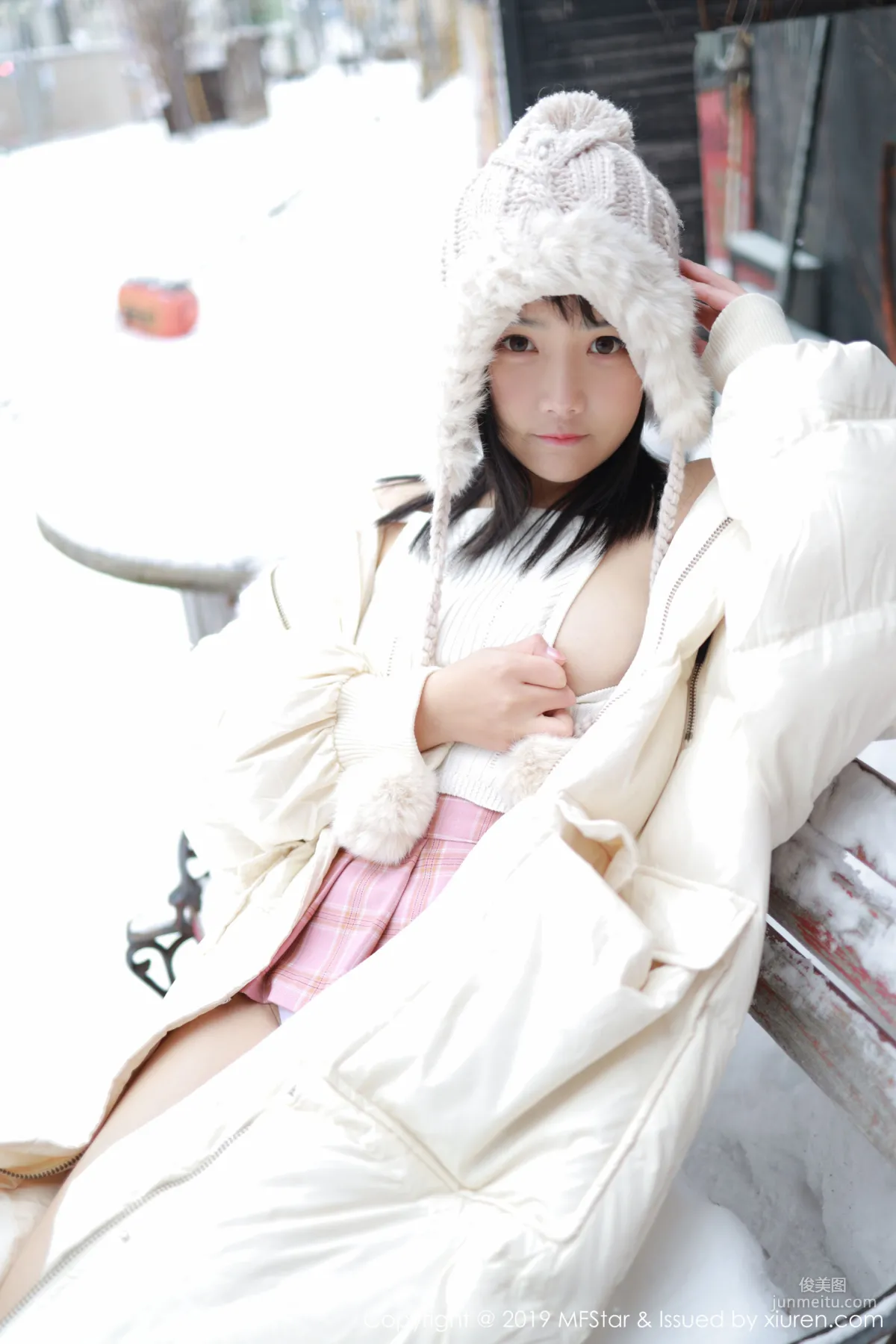 徐微微mia《冰天雪地街拍》 [模範學院MFStar] Vol.246 寫真集 32