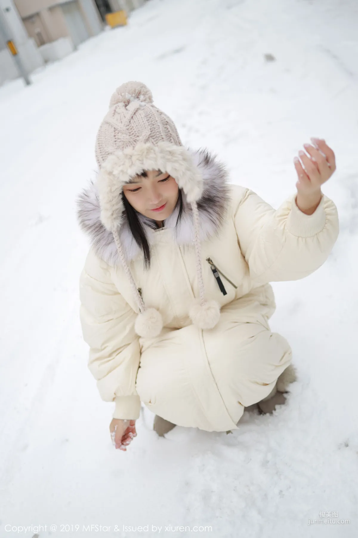 徐微微mia《冰天雪地街拍》 [模範學院MFStar] Vol.246 寫真集 13