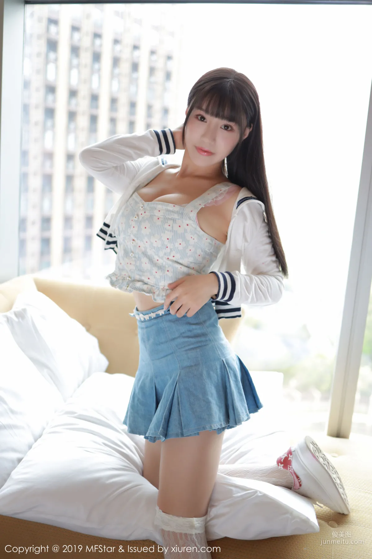 Flower朱可兒《短裙+蕾絲襪》 [模範學院MFStar] Vol.233 寫真集 17