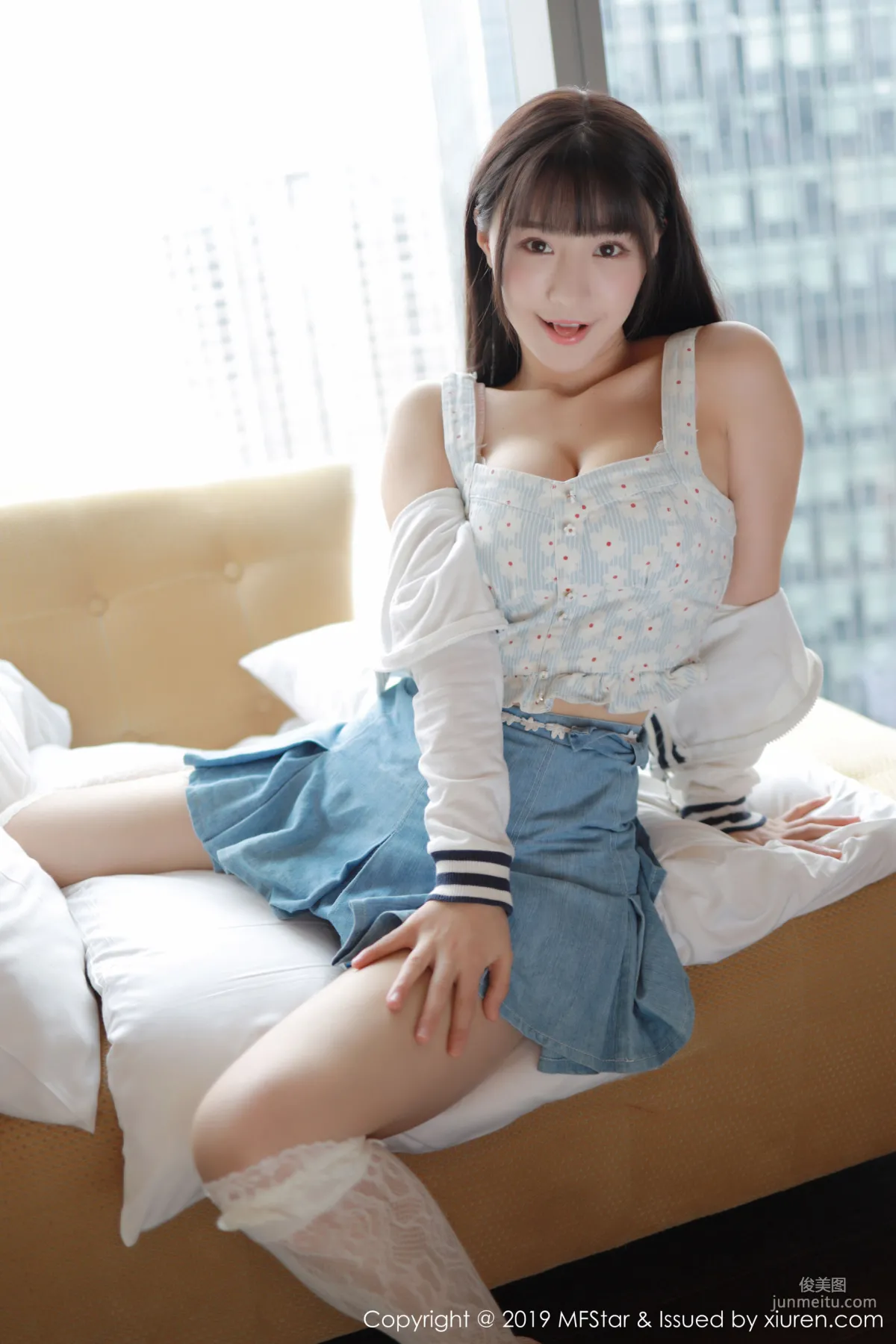 Flower朱可兒《短裙+蕾絲襪》 [模範學院MFStar] Vol.233 寫真集 24