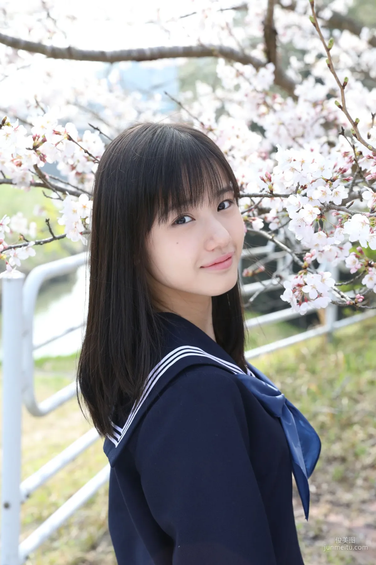 Reina Yokoyama 橫山玲奈 [Hello! Project Digital Books] No.187 寫真集 54