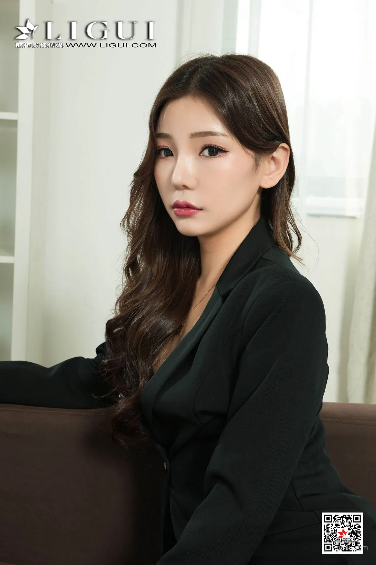 Model 李仁《肉丝美腿OL女郎》 [丽柜LIGUI] 写真集4