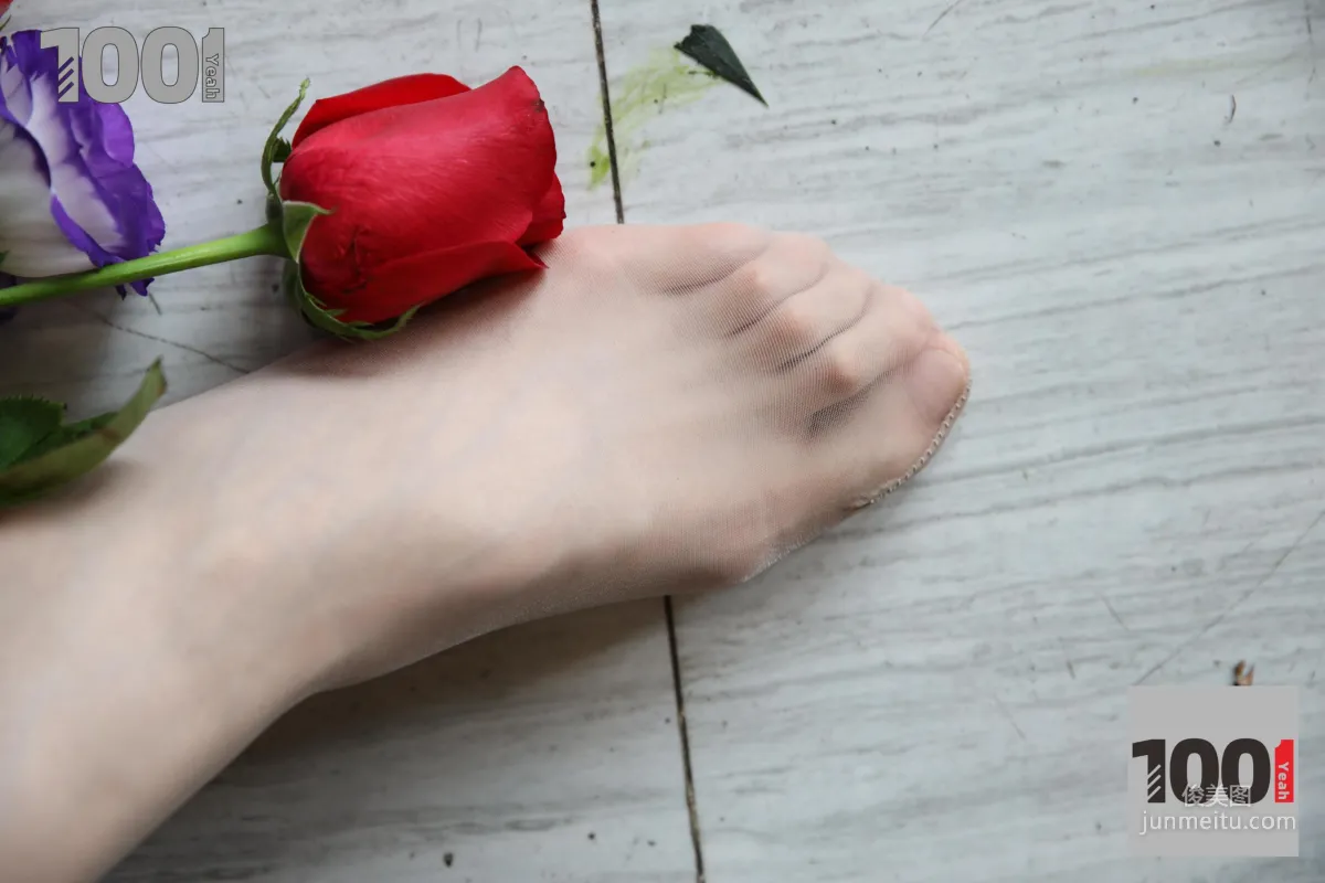 模特草莓 《花藝師1》 [一千零一夜IESS] 絲襪美腿寫真集 88