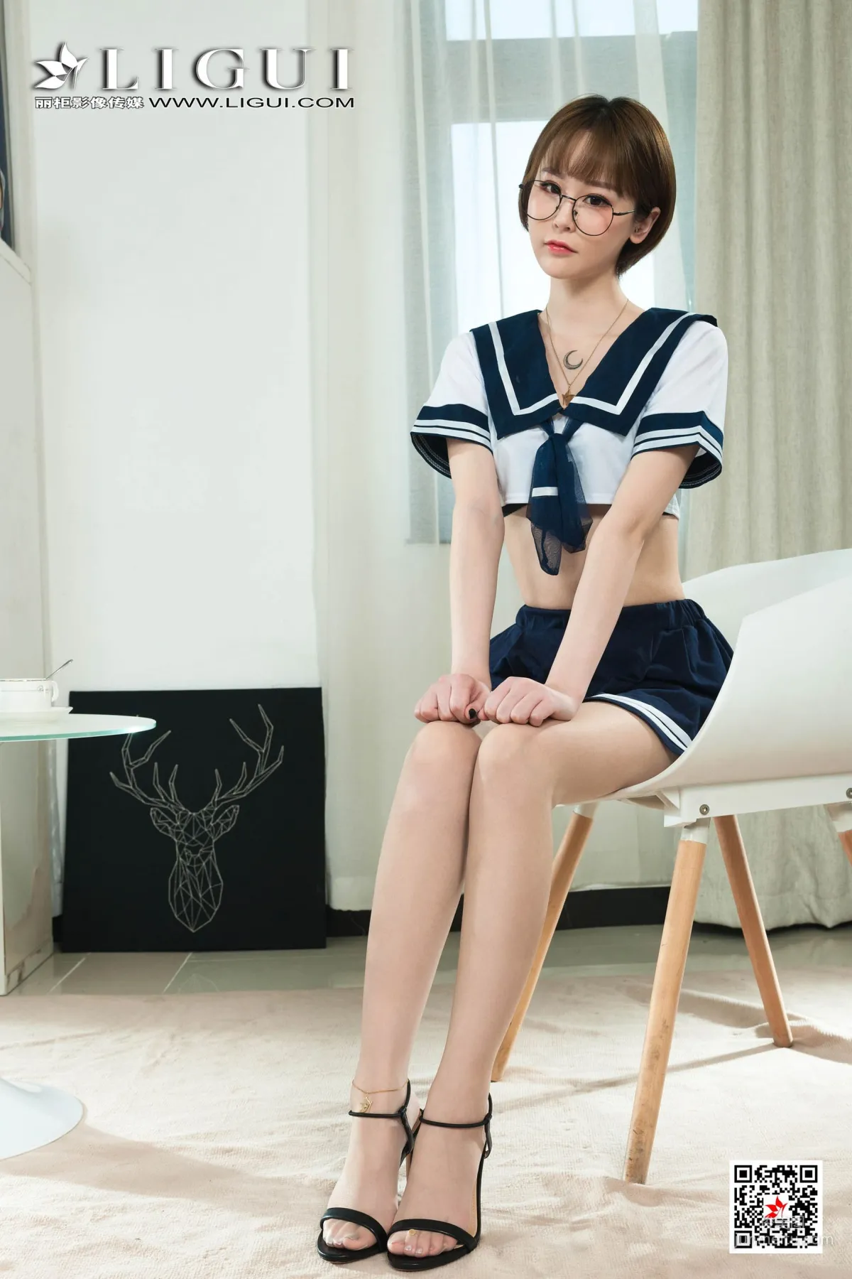 Model 洋洋《水手服眼鏡妹絲足》 [麗櫃LIGUI] 網絡麗人 寫真集 29