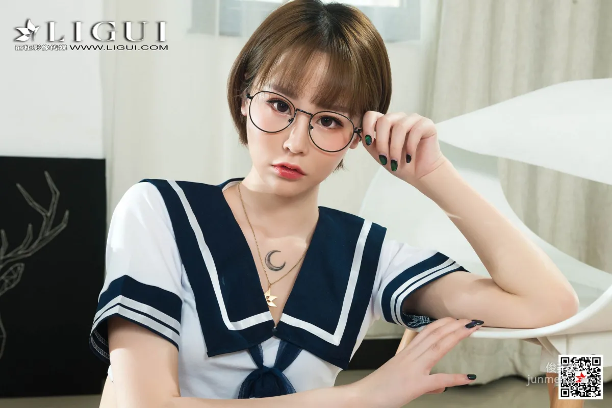Model 洋洋《水手服眼鏡妹絲足》 [麗櫃LIGUI] 網絡麗人 寫真集 55