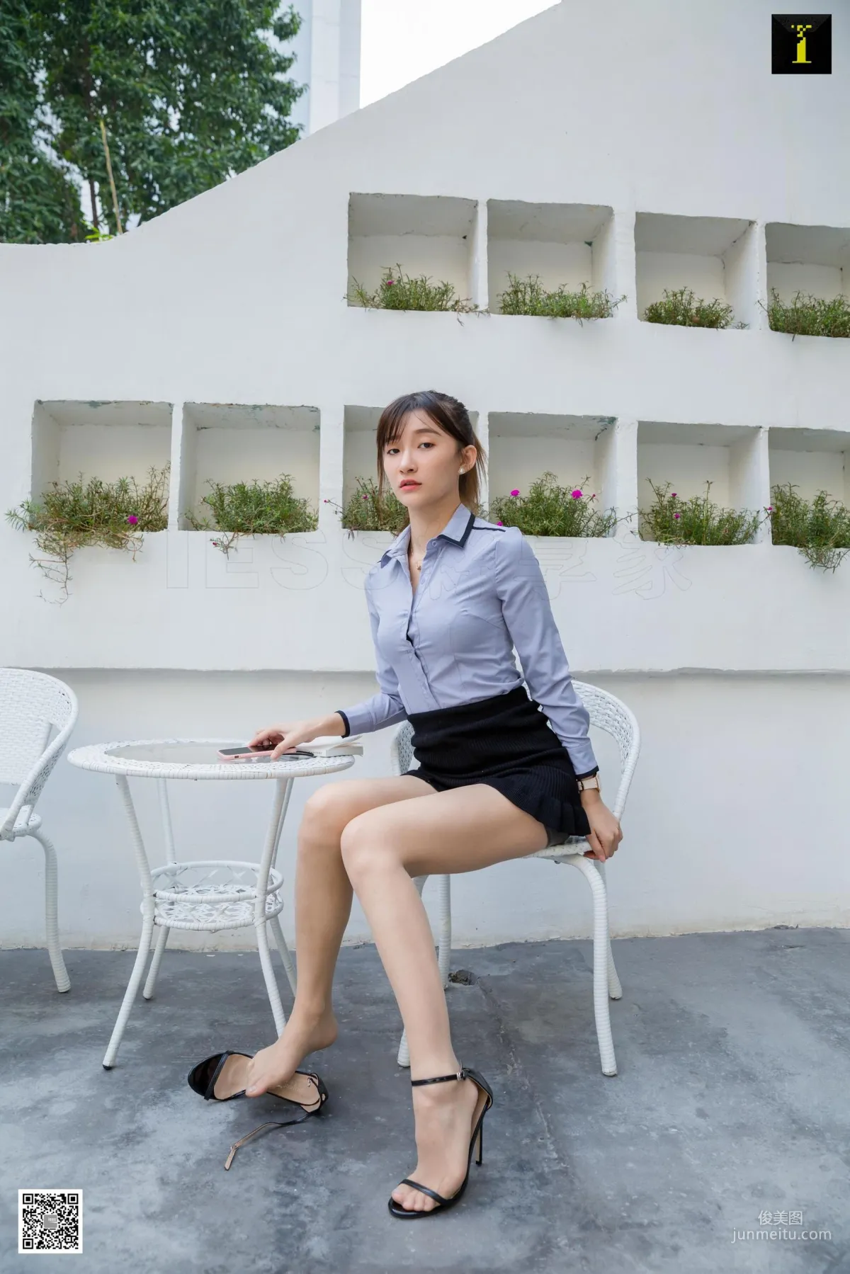 模特秋秋 《白領院子乘涼》 [異思趣向IESS] 寫真集 28