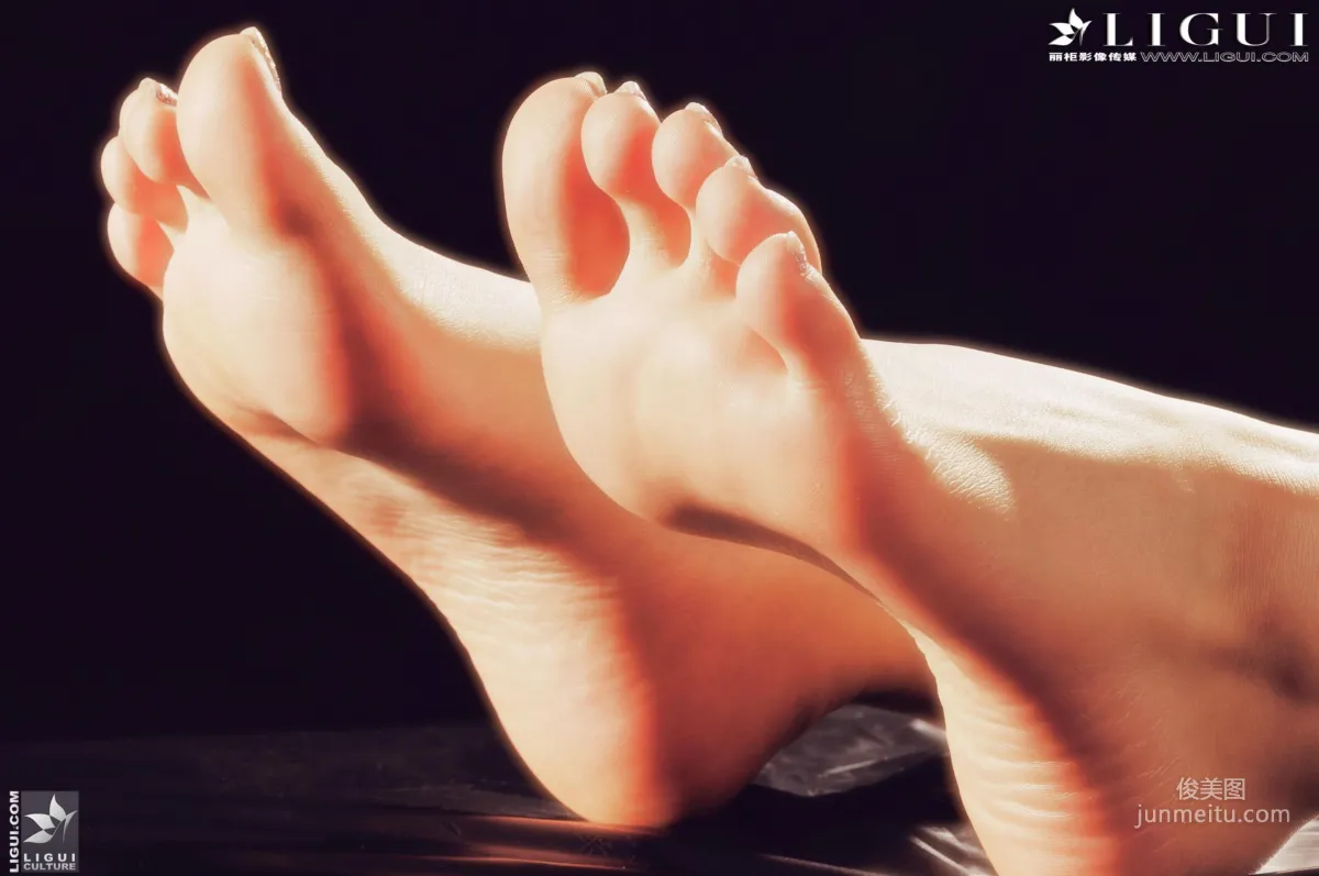 Model CC《玉足》 [麗櫃LiGui] 美足寫真圖片 36