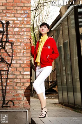 [麗櫃貴足LiGui] Model 婷婷《街拍高跟系列》美腿絲足寫真圖片