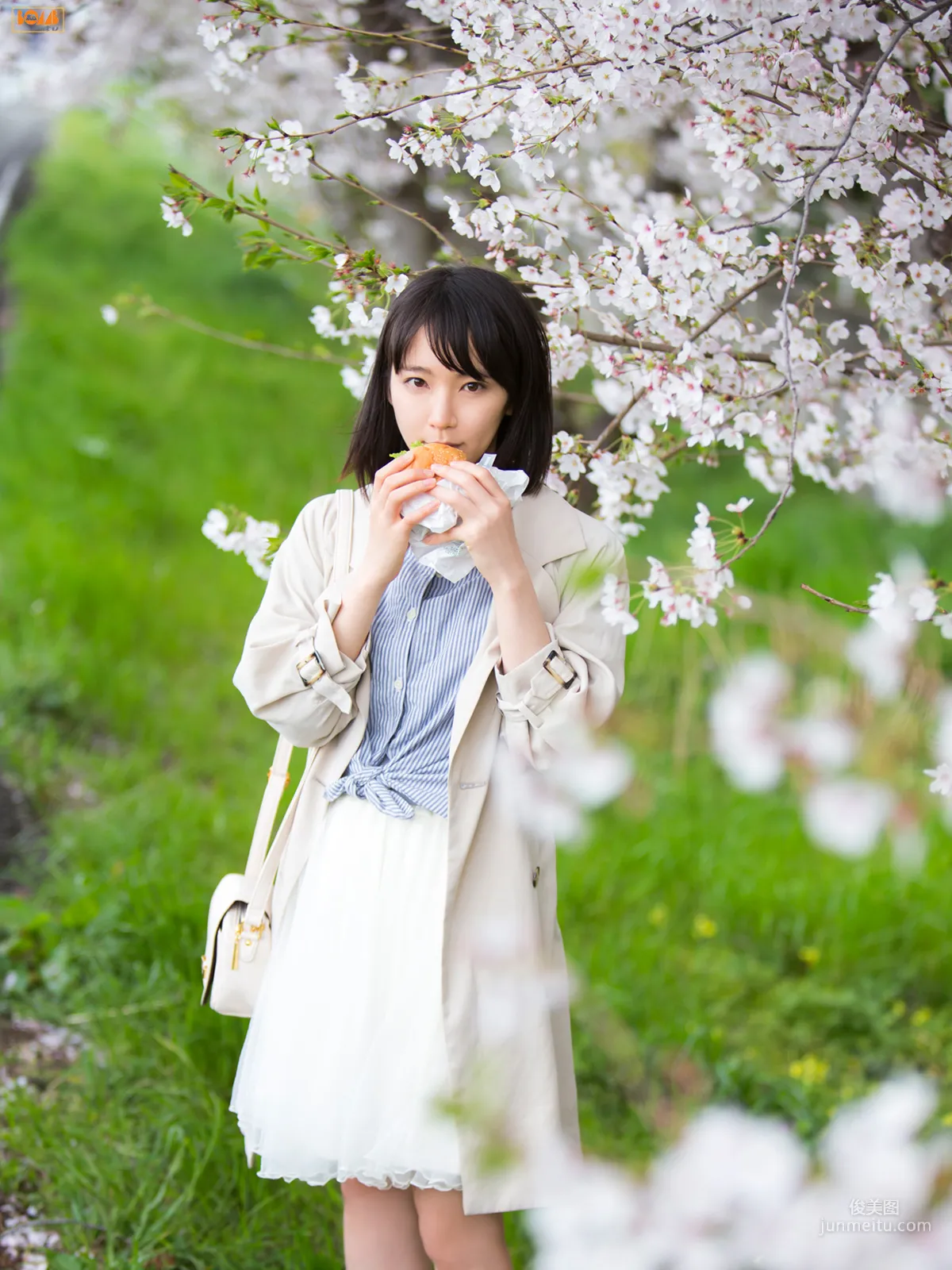 吉岡里帆《キミとボクのデートプラン》写真集 [Bomb.TV] 2015年06月号 92