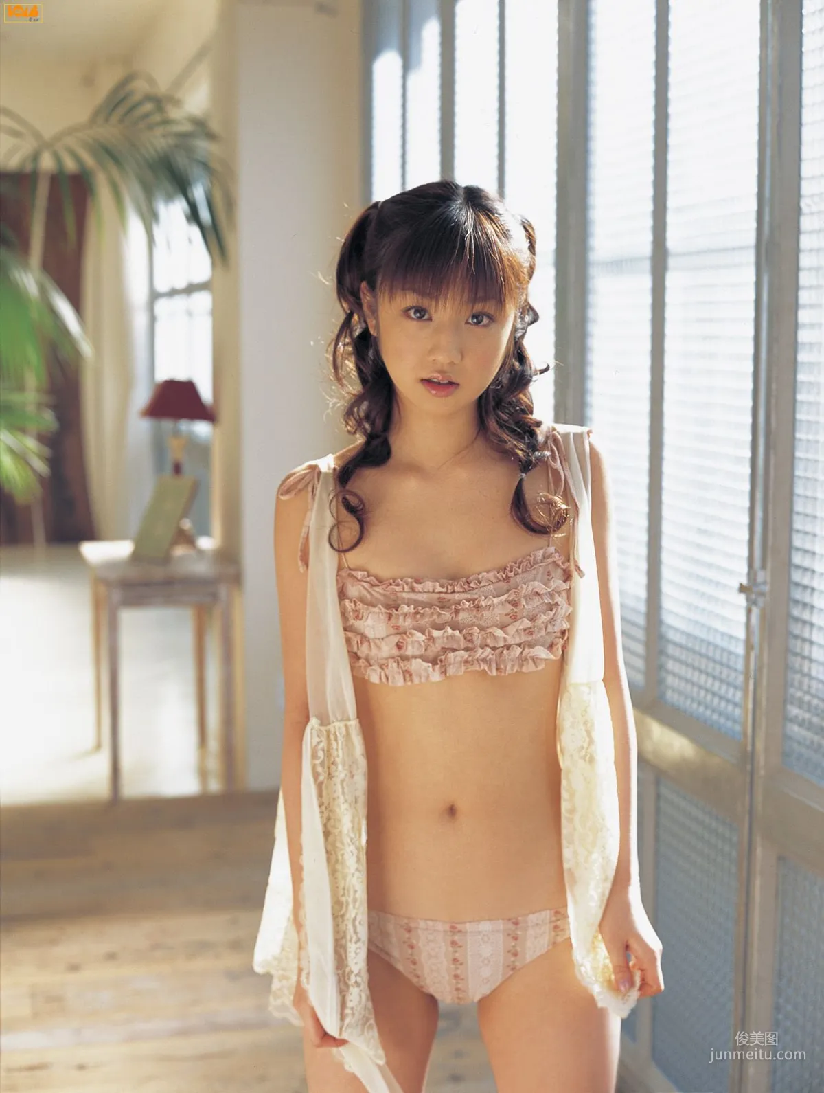 [Bomb.TV] 2006年03月刊 Yuko Ogura 小倉優子 寫真集 41
