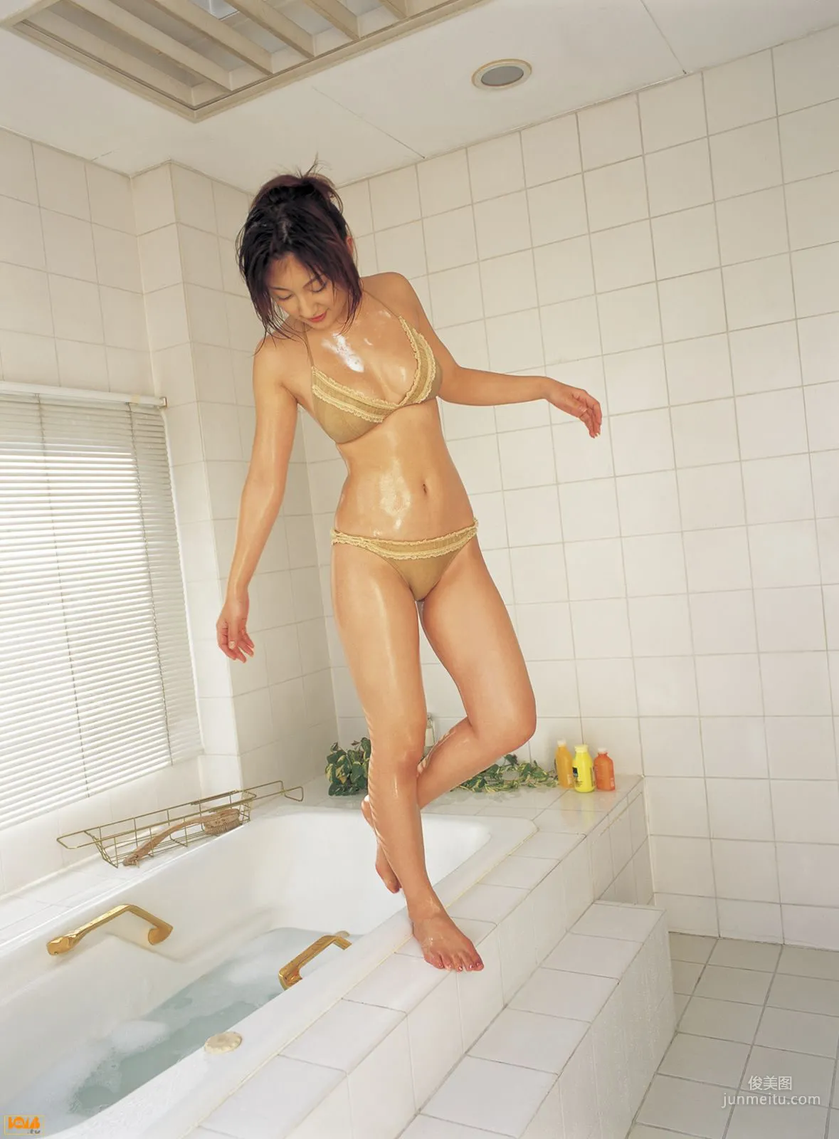 [Bomb.TV] 2005年02月刊 Yoko Kumada 熊田曜子 寫真集 32