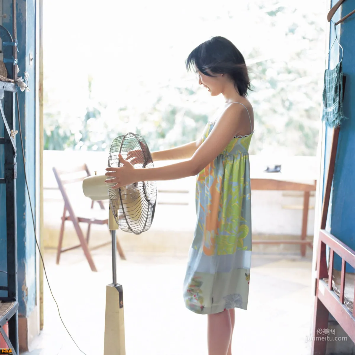 黒川芽以《Nina – Special Wallpaper》 寫真集 [Bomb.TV] 2004年12月刊 2