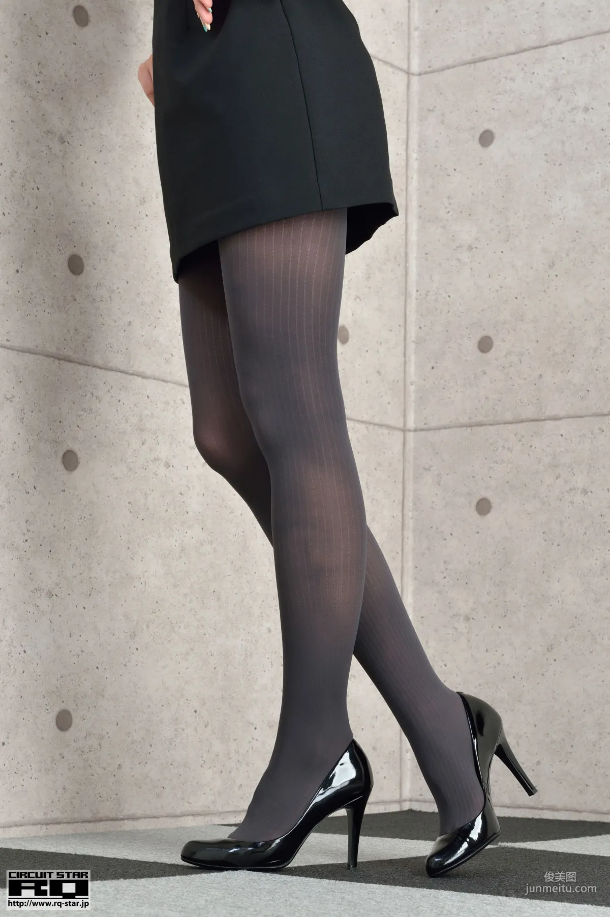 [RQ-STAR] NO.00991 Yui Iwasaki 岩崎由衣 Office Lady 黑絲OL美腿 寫真集 16