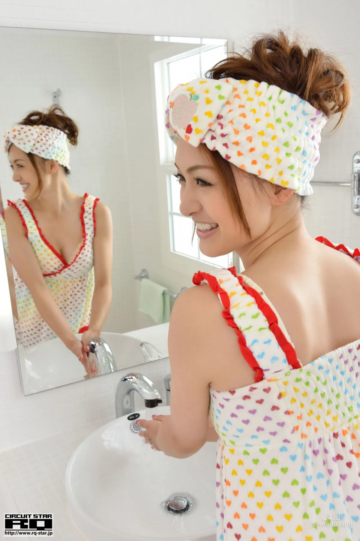 [RQ-STAR] NO.01030 Rina Itoh いとうりな Camisole 浴室睡衣 寫真集 16