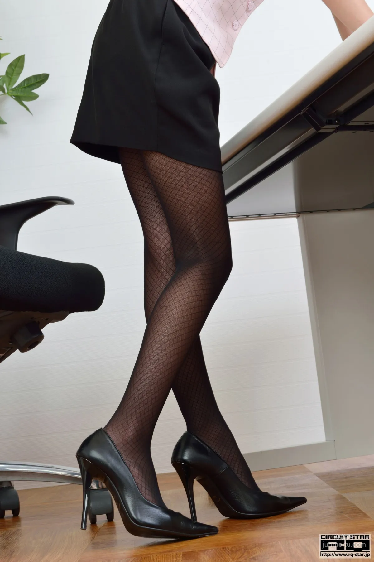 [RQ-STAR] NO.01007 Nao Kitamura 北村奈緒 Office Lady 黑絲OL 寫真集 36