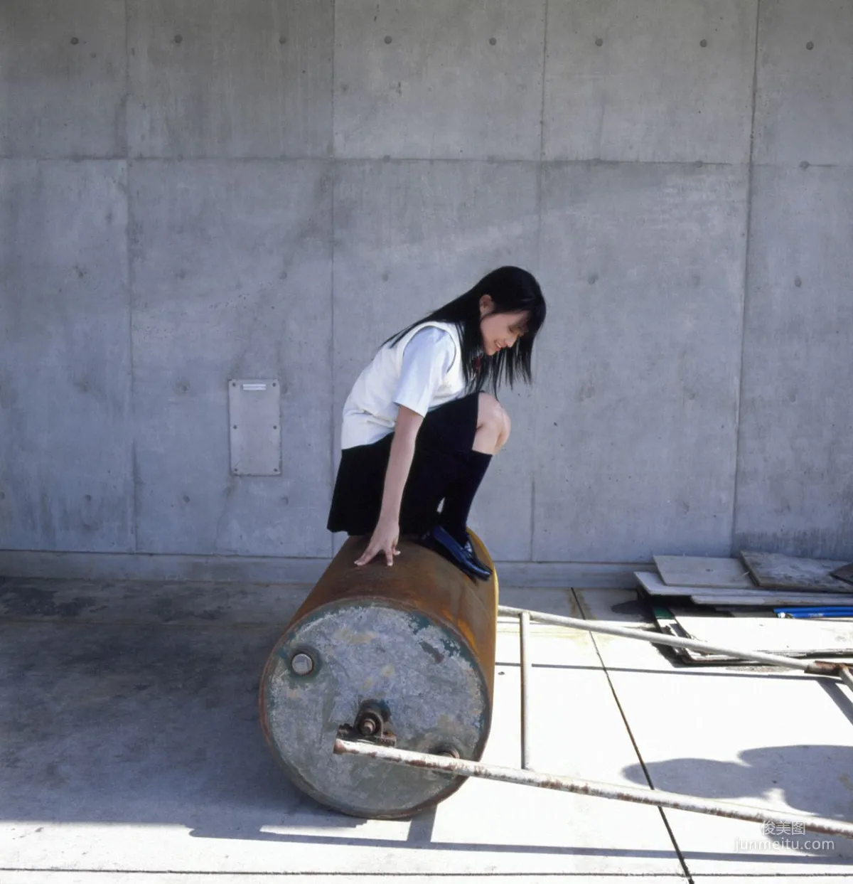 Eri Kamei 亀井絵裡 [Hello! Project Digital Books] Vol.17 寫真集 26
