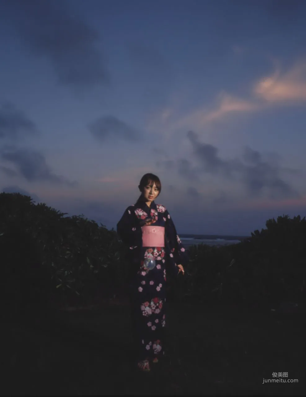 Asami Konno 紺野あさ美/绀野朝美 [Hello! Project Digital Books] Vol.05 寫真集 79