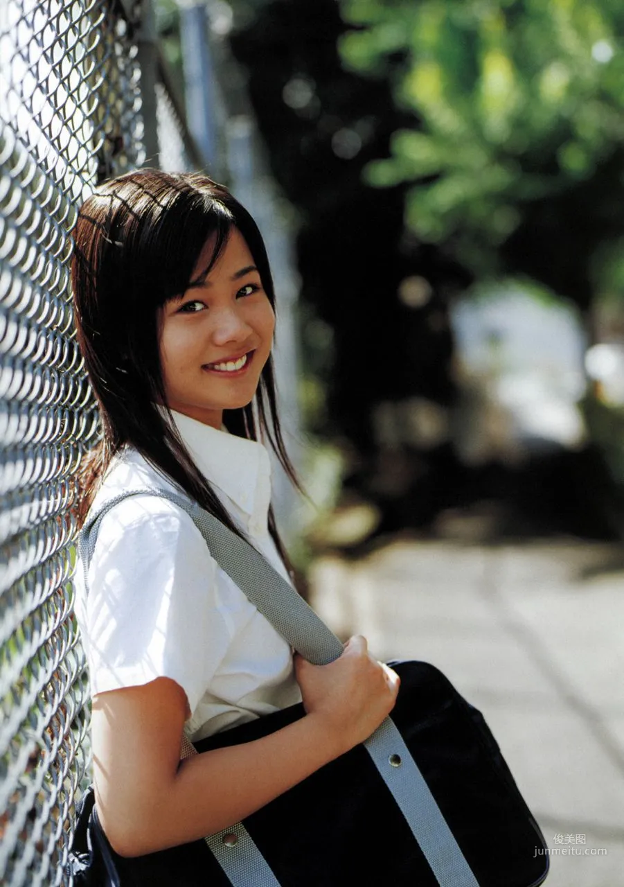 Niigaki Risa 新垣里沙 [Hello! Project Digital Books] Vol.11 写真集1