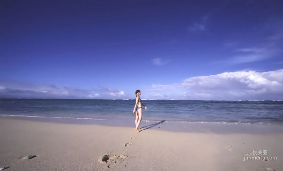 Asami Konno 紺野あさ美/绀野朝美 [Hello! Project Digital Books] Vol.05 寫真集 64