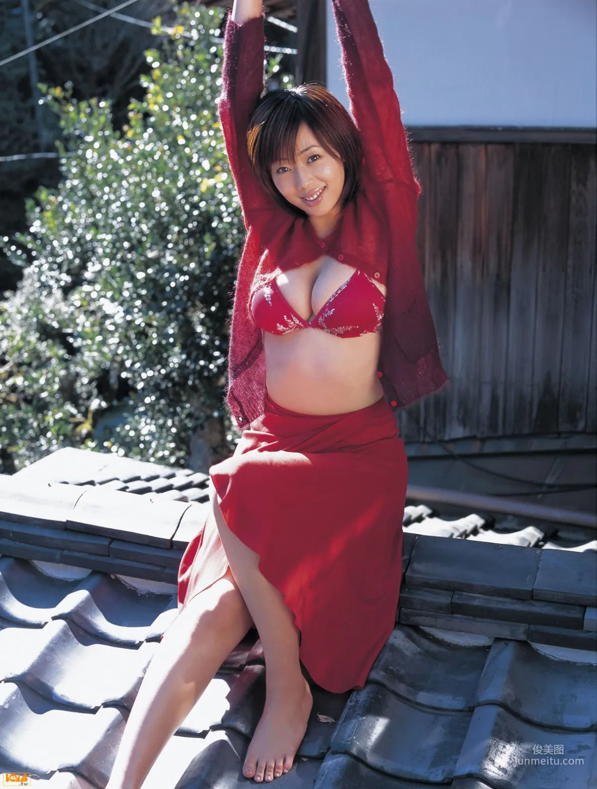 [Bomb.TV] 2005年04月刊 Waka Inoue 井上和香 寫真集 39