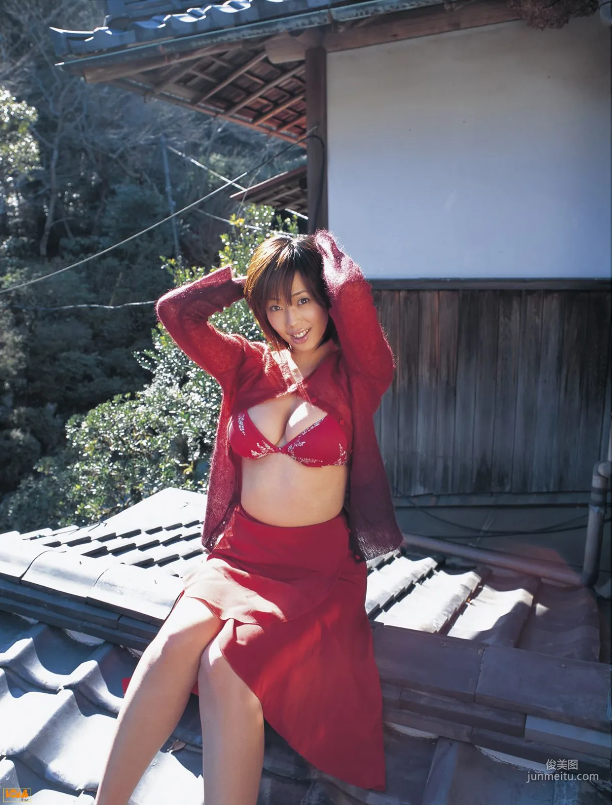 [Bomb.TV] 2005年04月刊 Waka Inoue 井上和香 寫真集 37