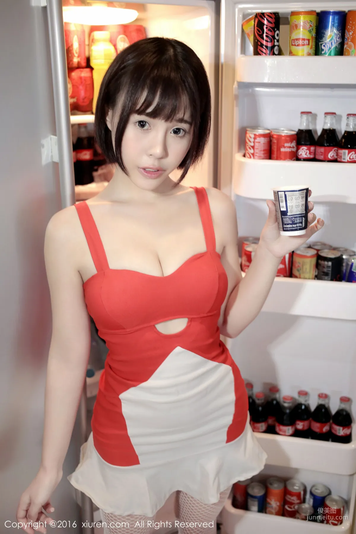 Evelyn艾莉《小紅裙》 [秀人網XiuRen] No.665 寫真集 15
