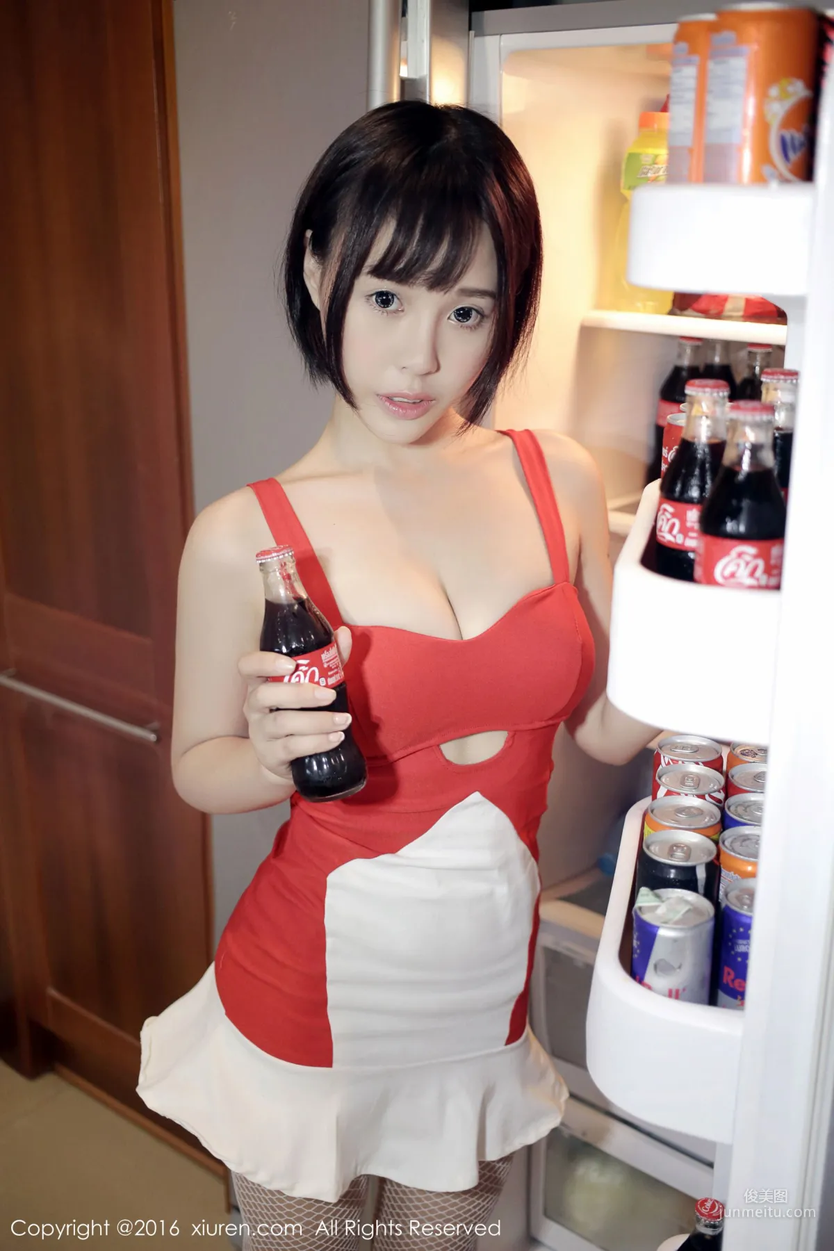 Evelyn艾莉《小紅裙》 [秀人網XiuRen] No.665 寫真集 4