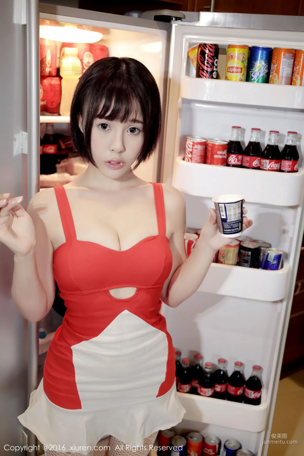 Evelyn艾莉《小紅裙》 [秀人網XiuRen] No.665 寫真集 16