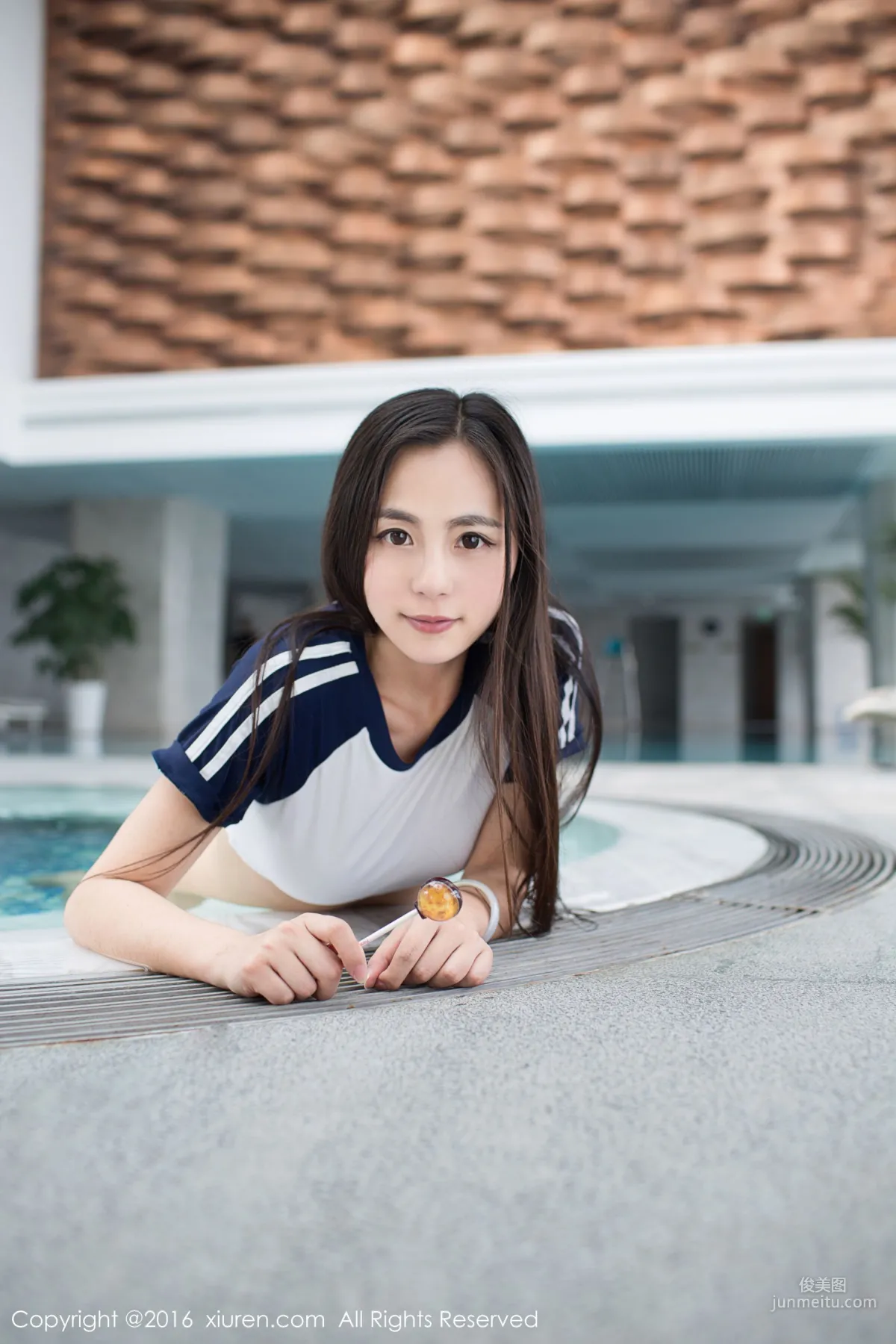 Moa小姐《廚娘裝+比基尼》 [秀人網XiuRen] No.521 寫真集 57