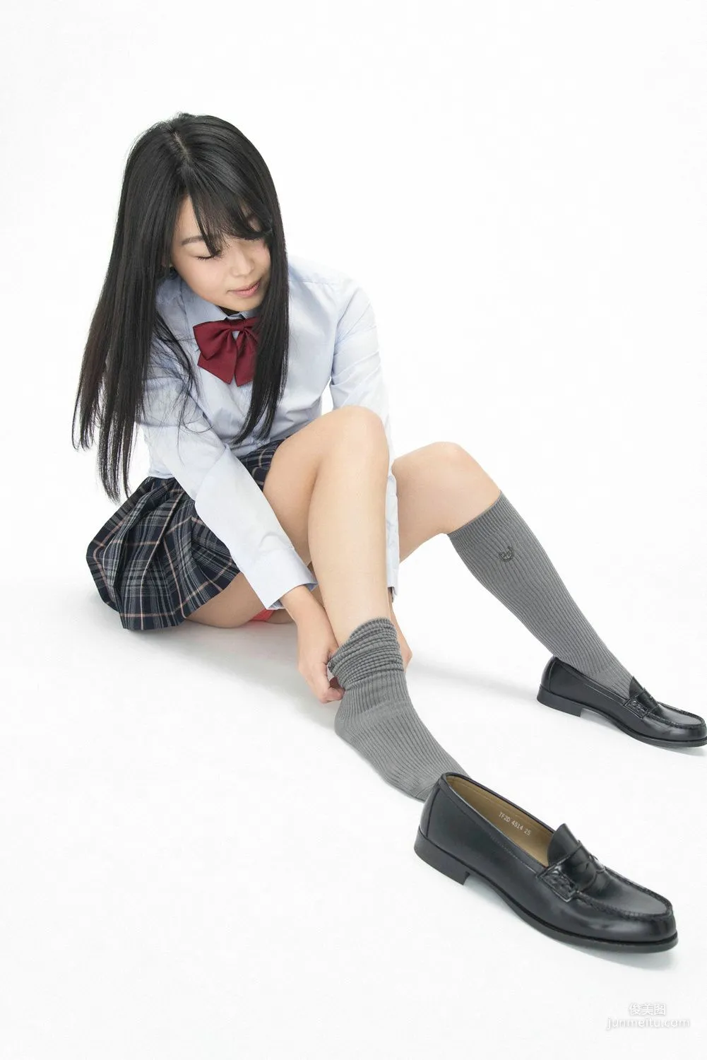仲倉靜香《黒髪Gカップちゃん入學！》寫真集 [YS Web] Vol.636 20
