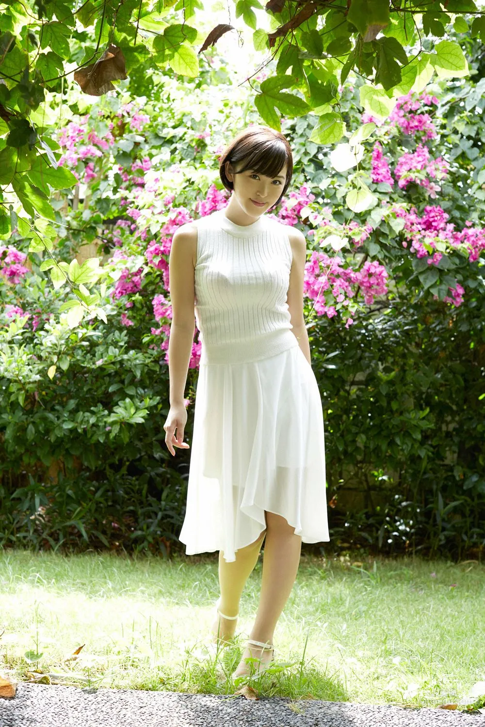 [YS Web] Vol.734 Sara Oshino 忍野さら 写真集1