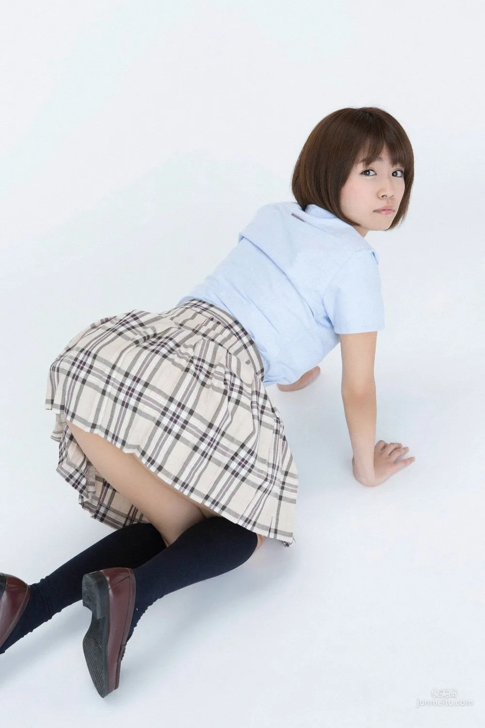 菜乃花《ABCDEFGH･･･Iカップ！ショートカット美少女入學!!》寫真集 [YS Web] Vol.656 13