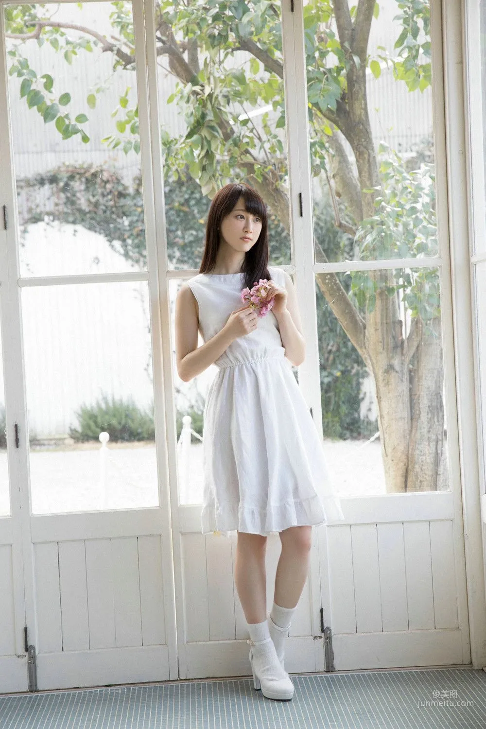 松井玲奈《春色のヒロイン》寫真集 [YS Web] Vol.645 8