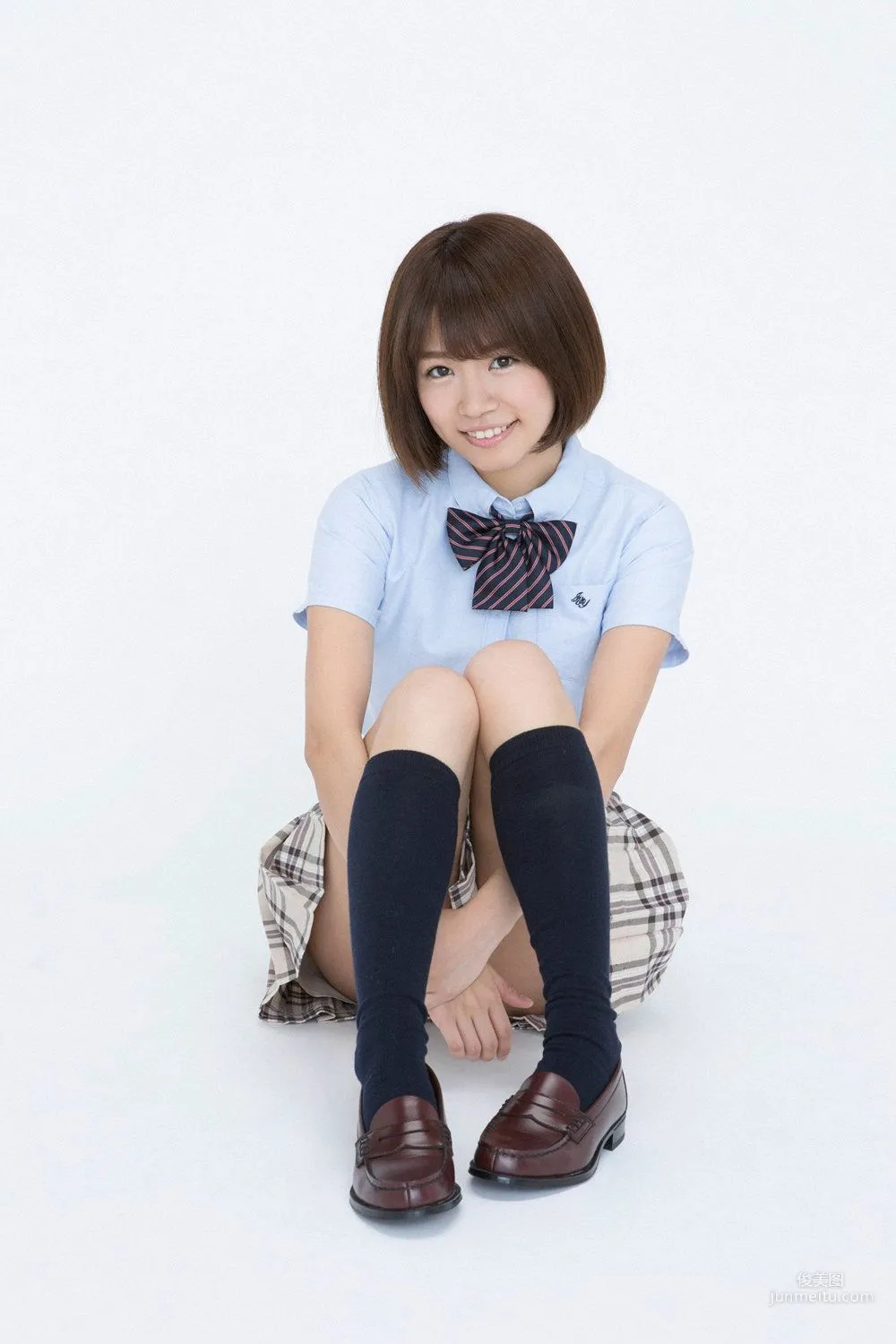 菜乃花《ABCDEFGH･･･Iカップ！ショートカット美少女入學!!》寫真集 [YS Web] Vol.656 6
