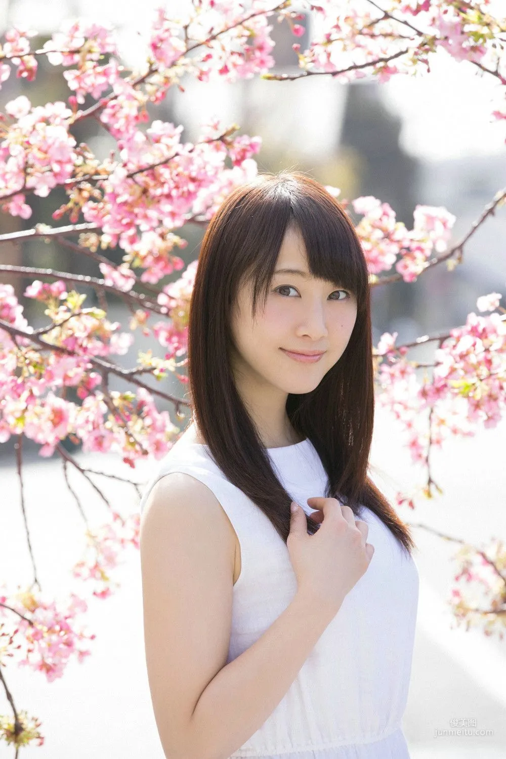 松井玲奈《春色のヒロイン》寫真集 [YS Web] Vol.645 19
