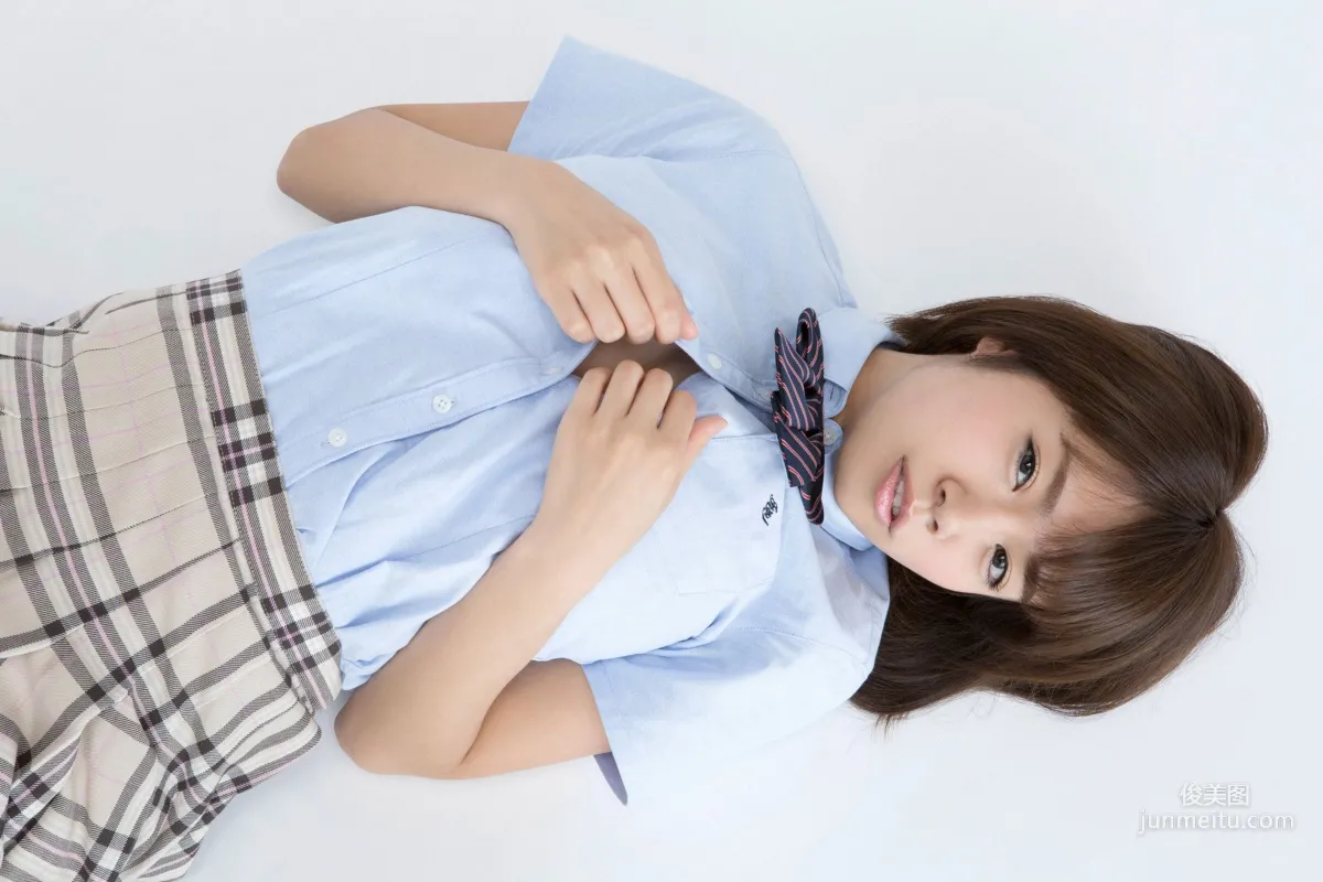 菜乃花《ABCDEFGH･･･Iカップ！ショートカット美少女入學!!》寫真集 [YS Web] Vol.656 16