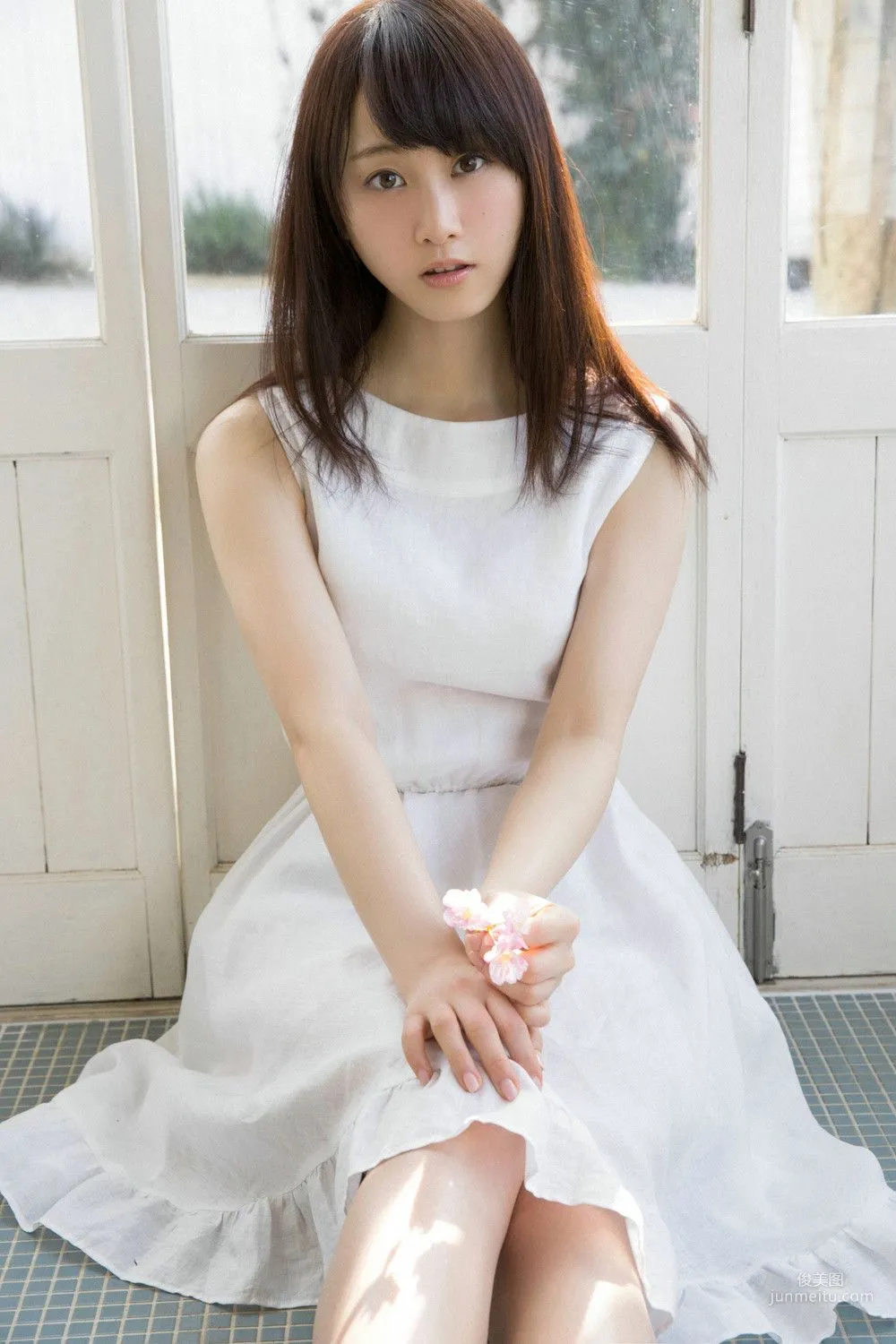 松井玲奈《春色のヒロイン》寫真集 [YS Web] Vol.645 13