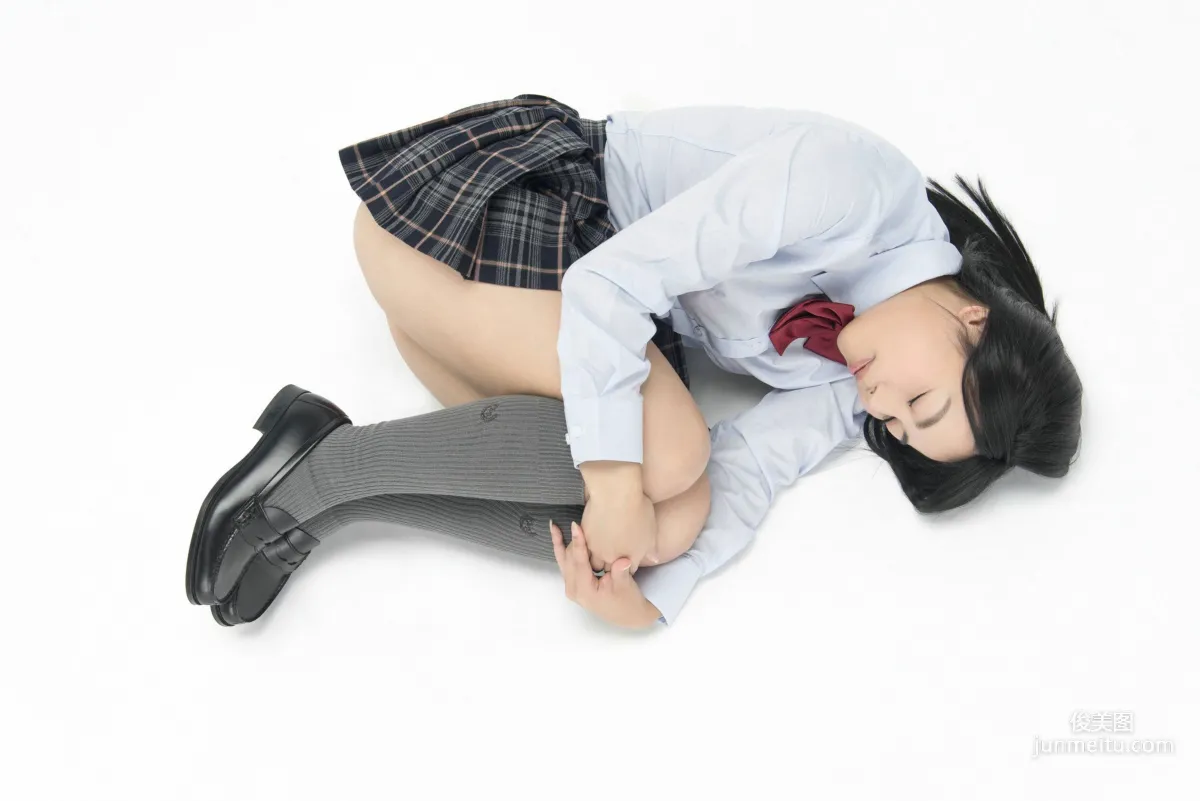 仲倉靜香《黒髪Gカップちゃん入學！》寫真集 [YS Web] Vol.636 11