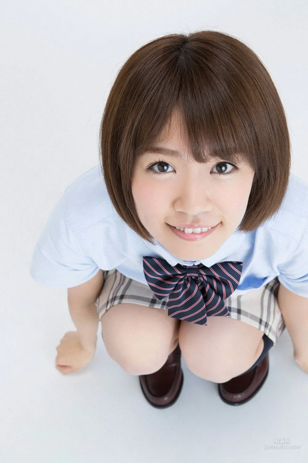 菜乃花《ABCDEFGH･･･Iカップ！ショートカット美少女入學!!》寫真集 [YS Web] Vol.656 9