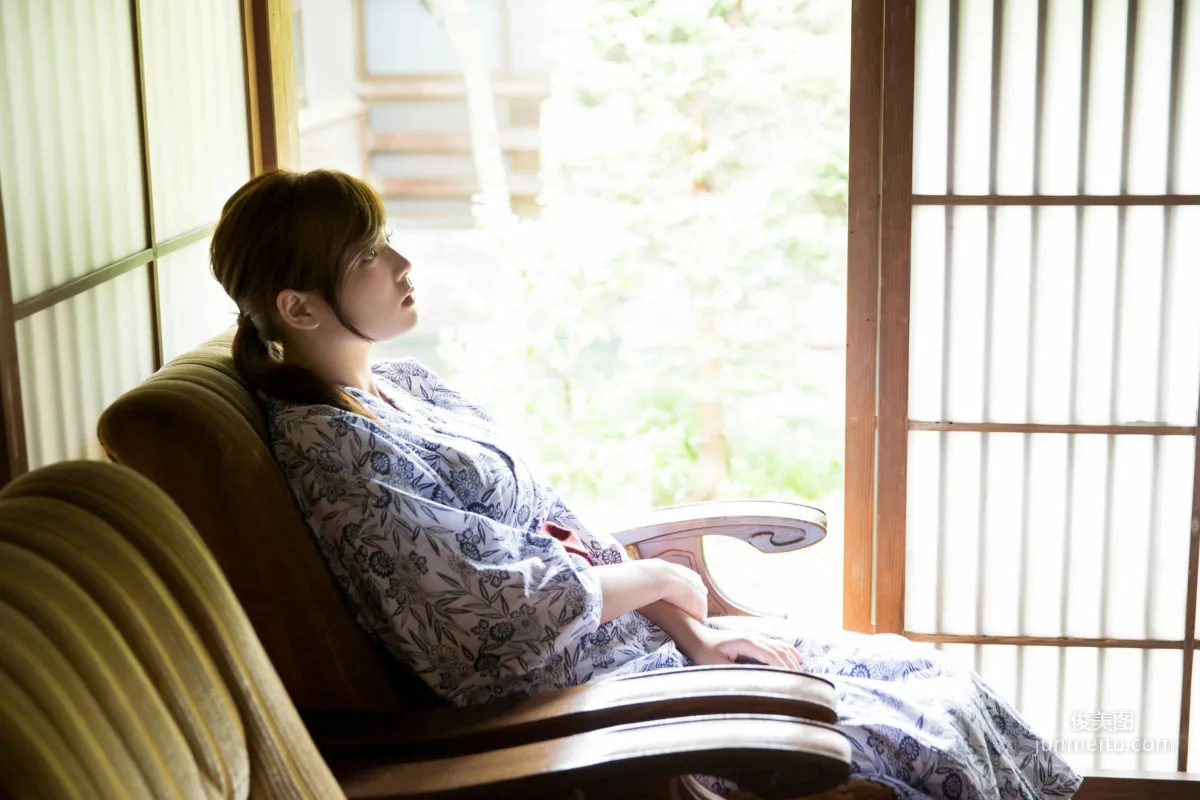 篠崎愛《あっためて･･･あげる》写真集 [YS Web] Vol.68250