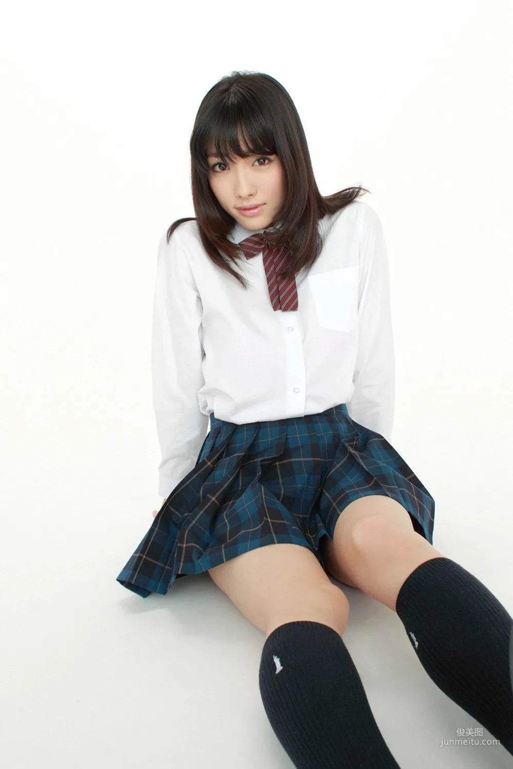 今野杏南《純情あらわ。Fカップ入學!》写真集 [YS Web] Vol.4799