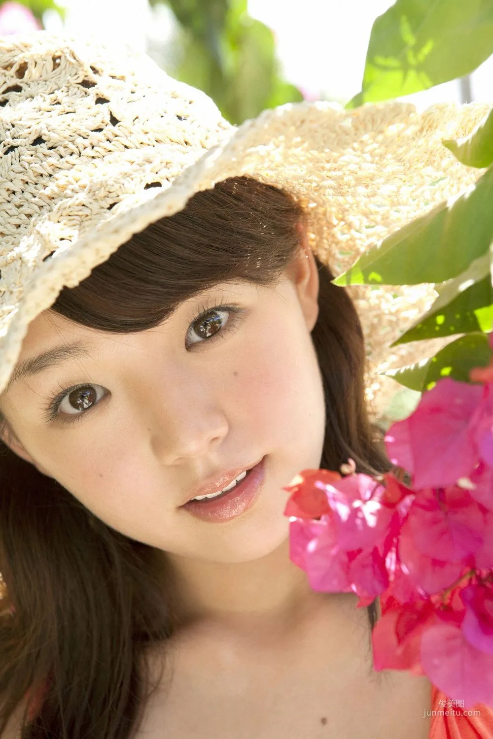 篠崎愛《らぶたんと夏休み》写真集 [YS Web] Vol.4138
